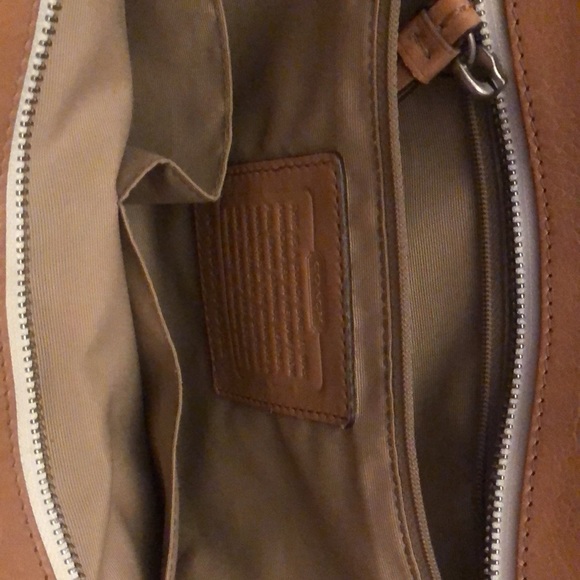 Coach - Picture 3 of 4